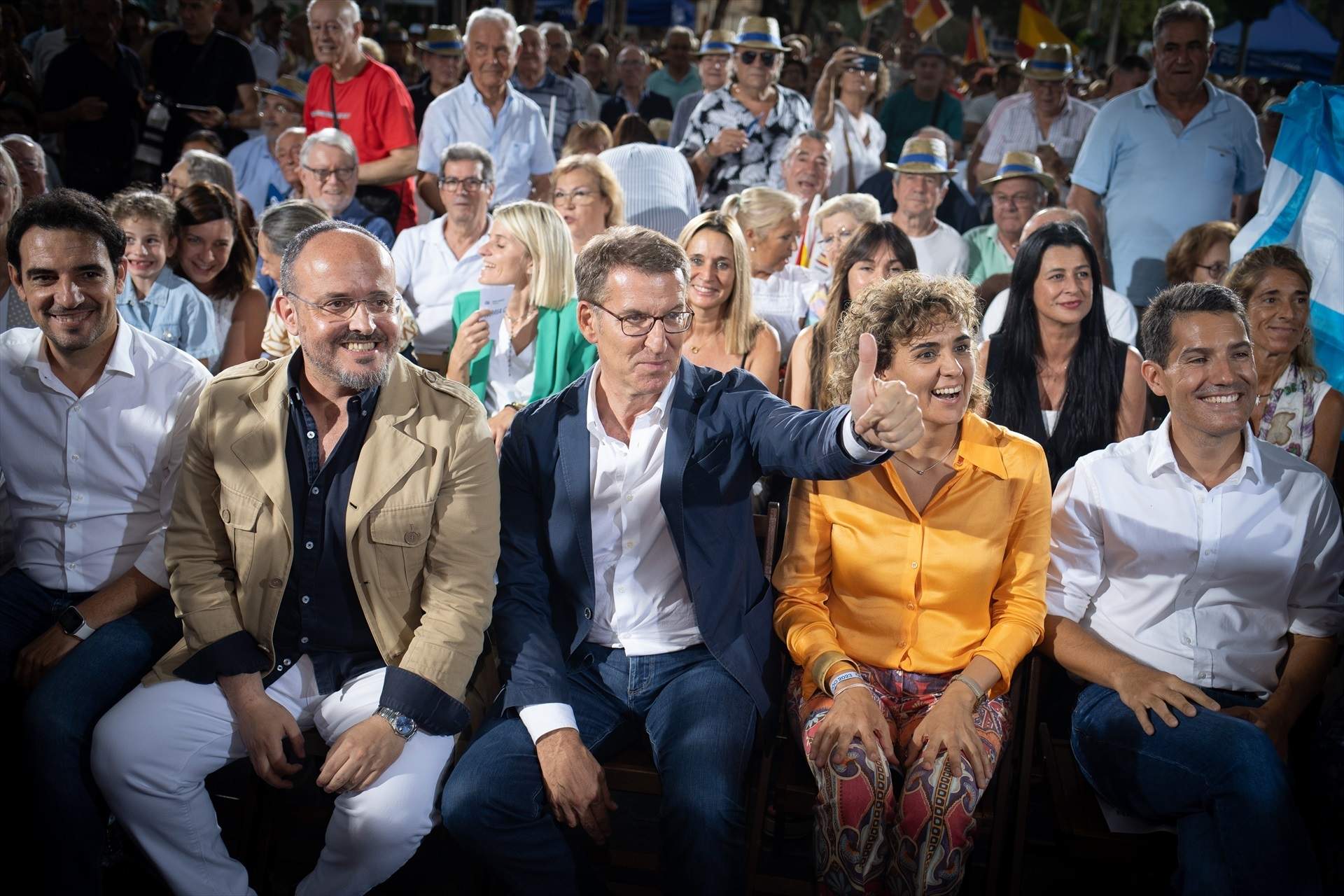 Alejandro Fernández s’ofereix a Feijóo com a candidat del PP el 12-M o com a “afiliat de base”