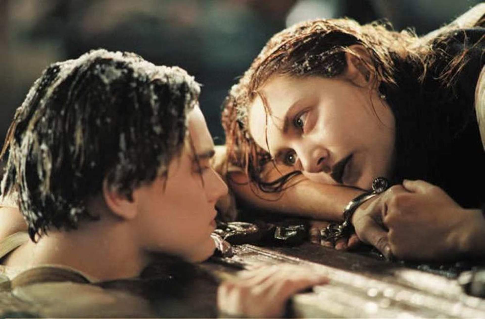 El tauló de l'escena final de 'Titanic' es ven per 718.750 dòlars en una subhasta