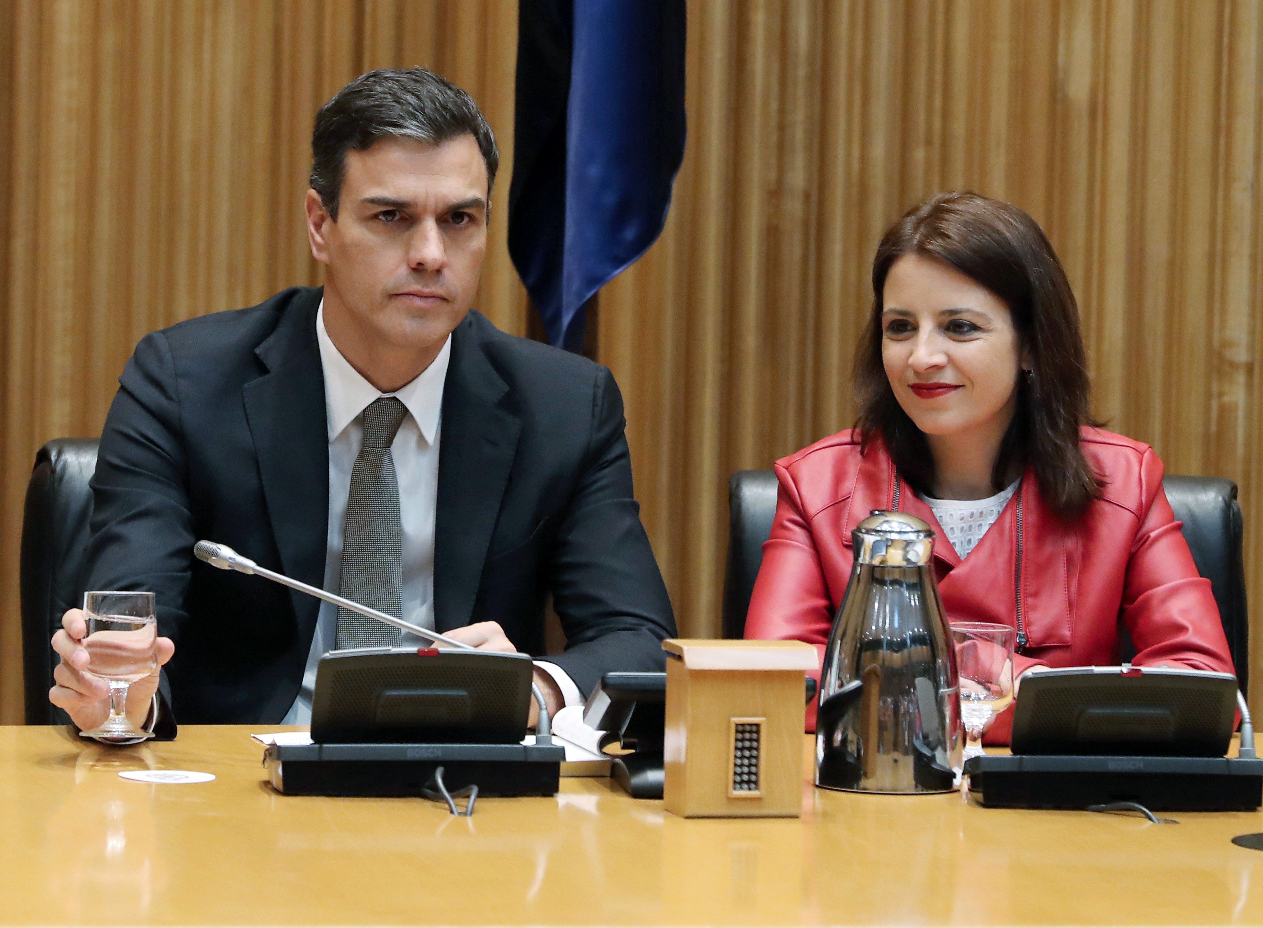 Sánchez ofereix pactar la data d'eleccions si supera la moció de censura