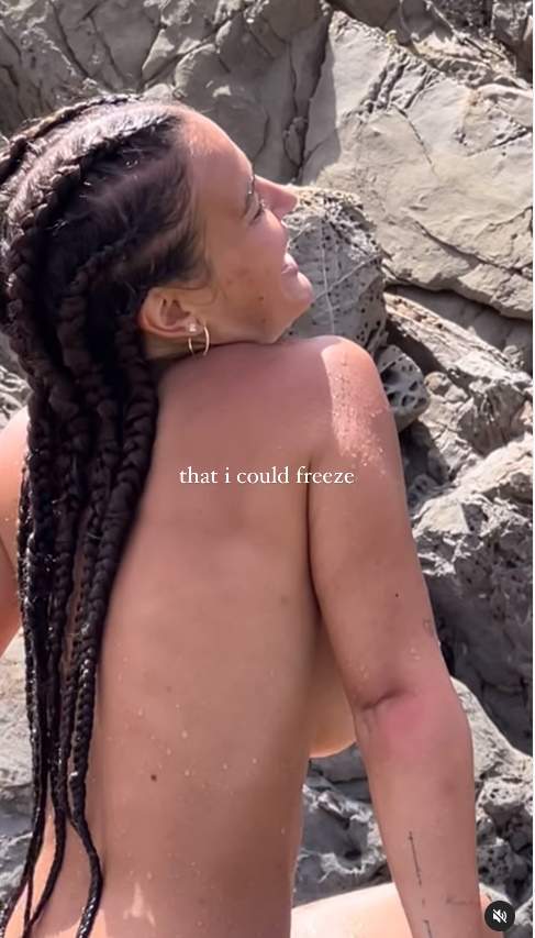 Laura Escanes topless Instagram