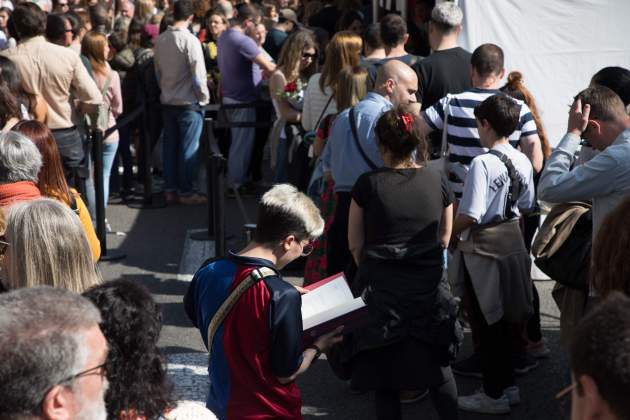 san jordi 2023 firmas Eva Parey (4) san jordi 2023 firmas Eva Parey (4)