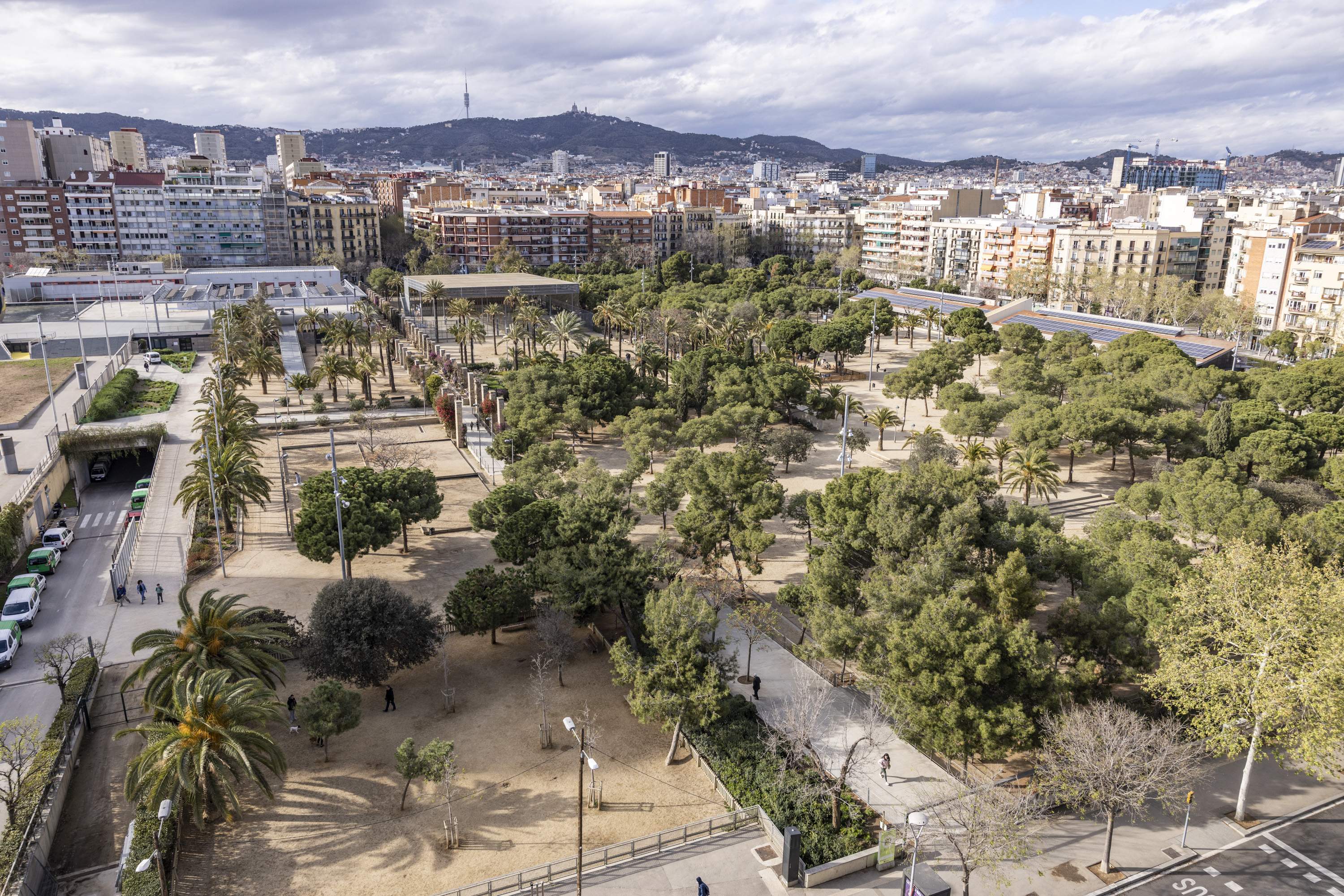 El parque de Joan Miró, foco de inseguridad e incivismo por el regreso de un 'narcocampamento'
