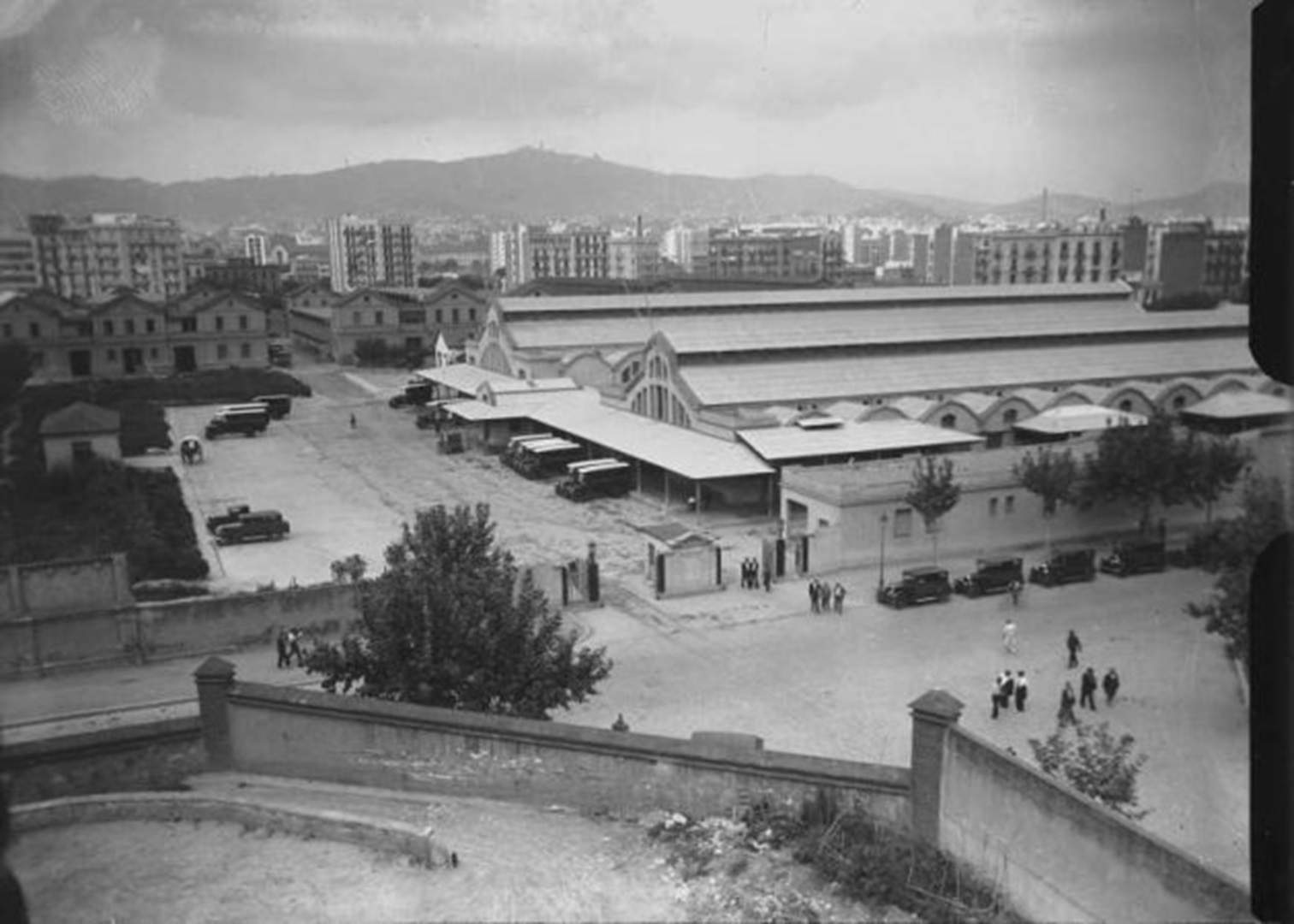 Barcelona perdida (III): el matadero gigantesco que dio paso al primer parque del Eixample
