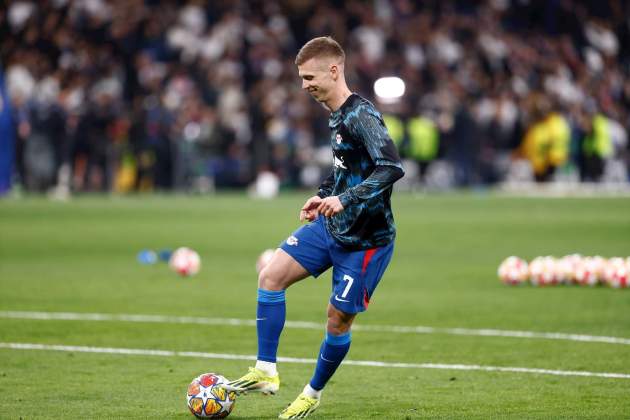 Dani Olmo escalfament Dani Olmo escalfament