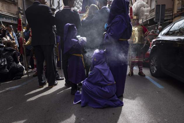 Processó cofradia 15+1 Hospitalet semana santa viernes santo / Foto: Carlos Baglietto