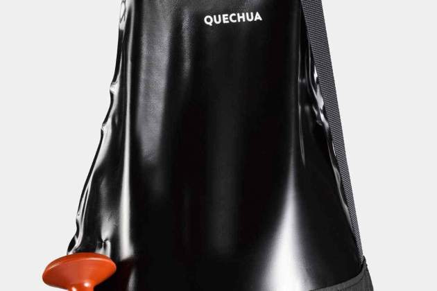 Ducha solar de camping portátil 10 Litros Quechua de Decathlon