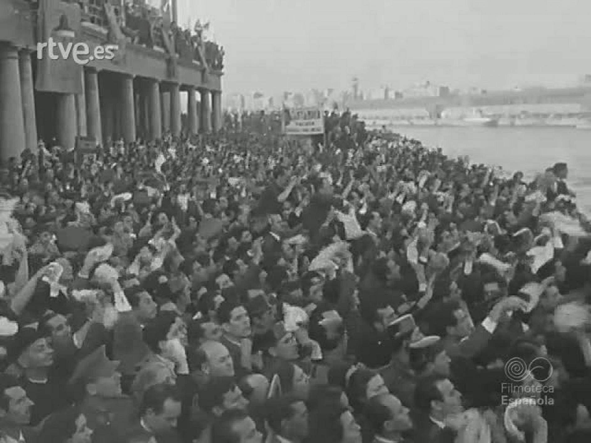 El puerto de Barcelona a la llegada del Semi-Ramios. Font RTVE El puerto de Barcelona a la llegada del Semi-Ramios. Font RTVE