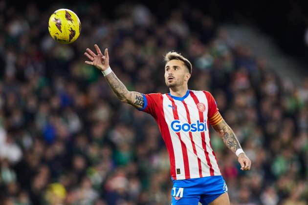 aleix garcia balon girona europa press aleix garcia balon girona europa press