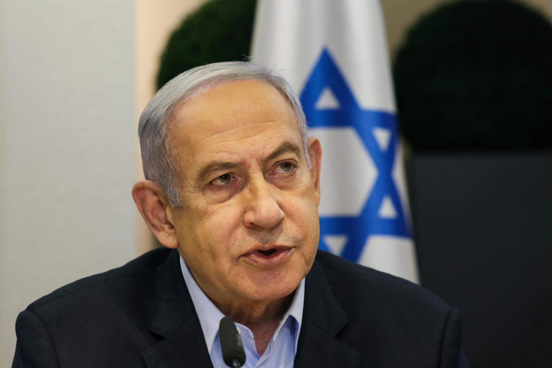 Benjamin Netanyahu se opera de una hernia con anestesia general