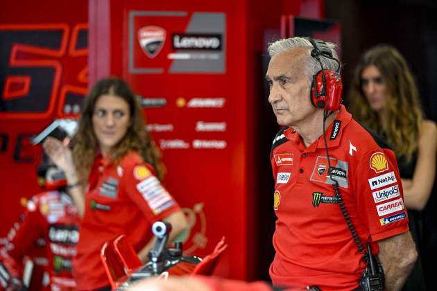 Davide Tardozzi durante el Gran Premio de Qatar / Foto: Europa Press