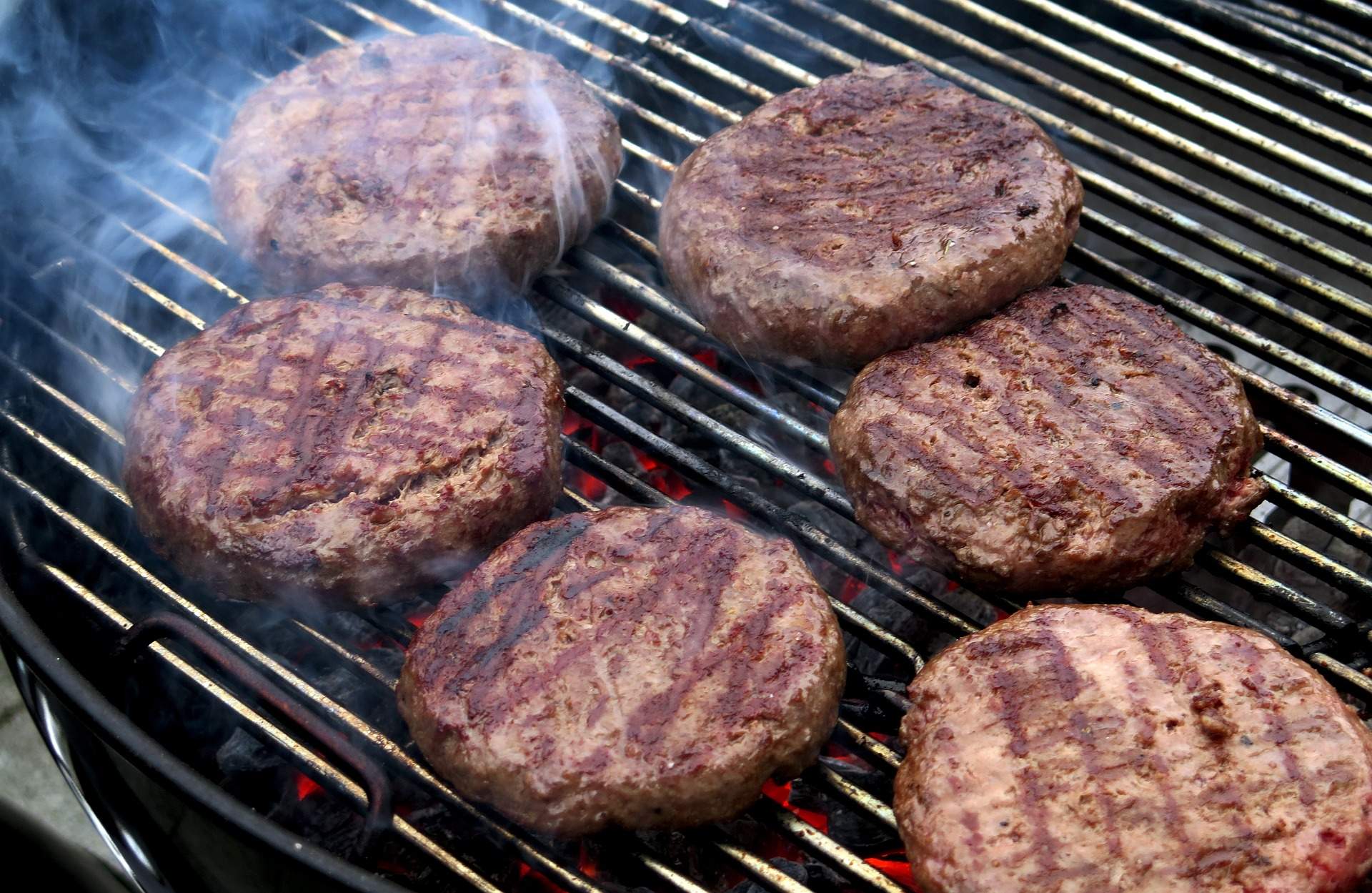 Por qué he dejado de comer las hamburguesas poco cocidas: el peligro de la carne picada