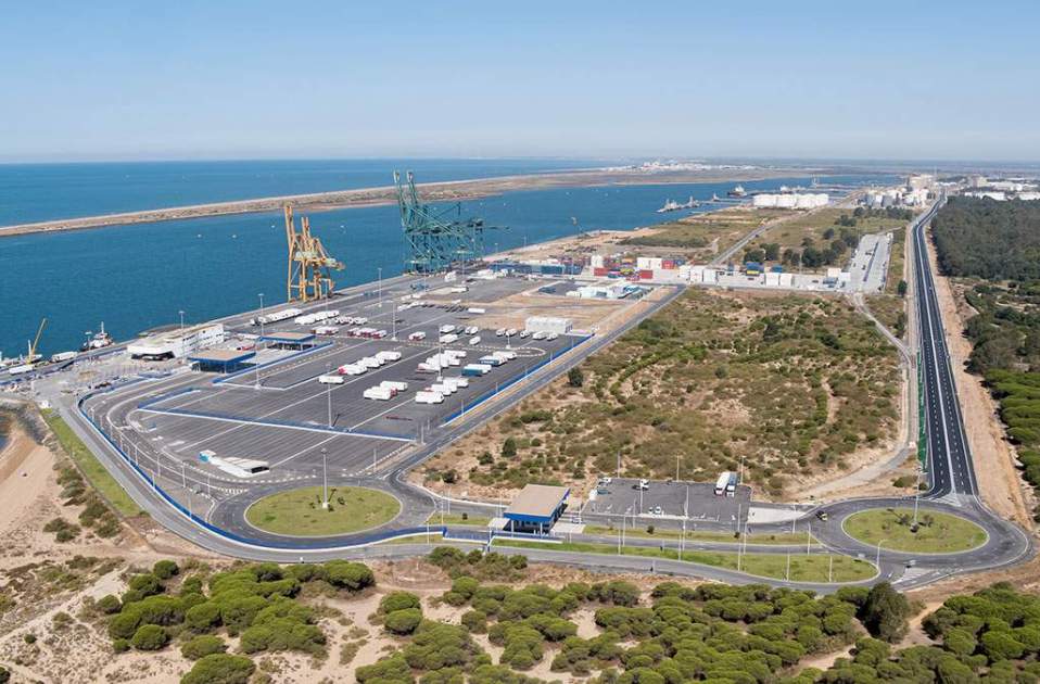 accesos muelle sur huelva