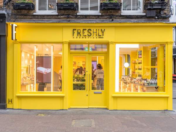 Exterior d'un local de Freshly Cosmetics Exterior d'un local de Freshly Cosmetics