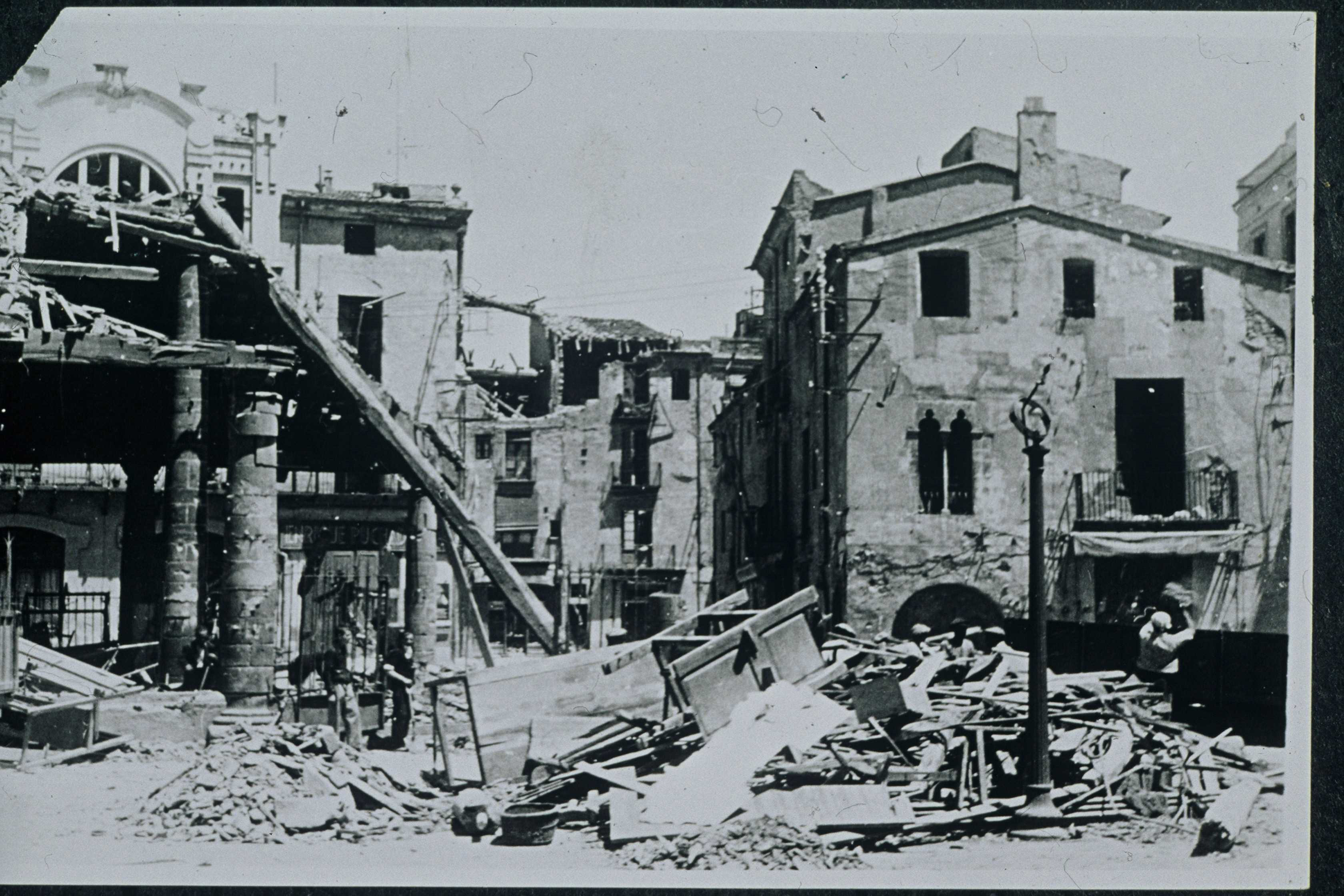 La aviación franquista bombardea Granollers