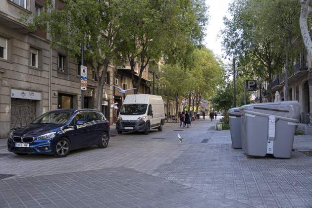 Reportaje paso constante coches ejes verdes / Foto: Irene Vilà Capafons