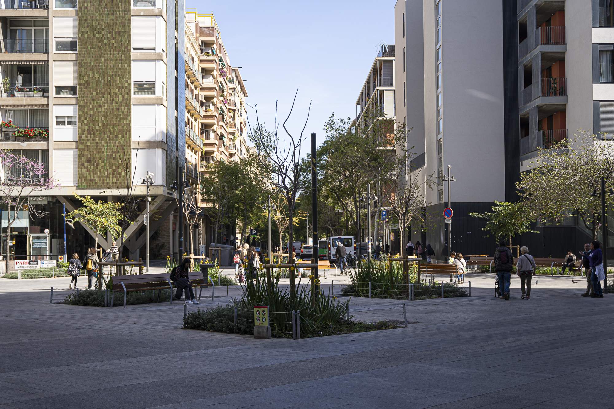 Barcelona descarta más ejes verdes fuera del Eixample por sus "costes y dinámicas de convivencia"