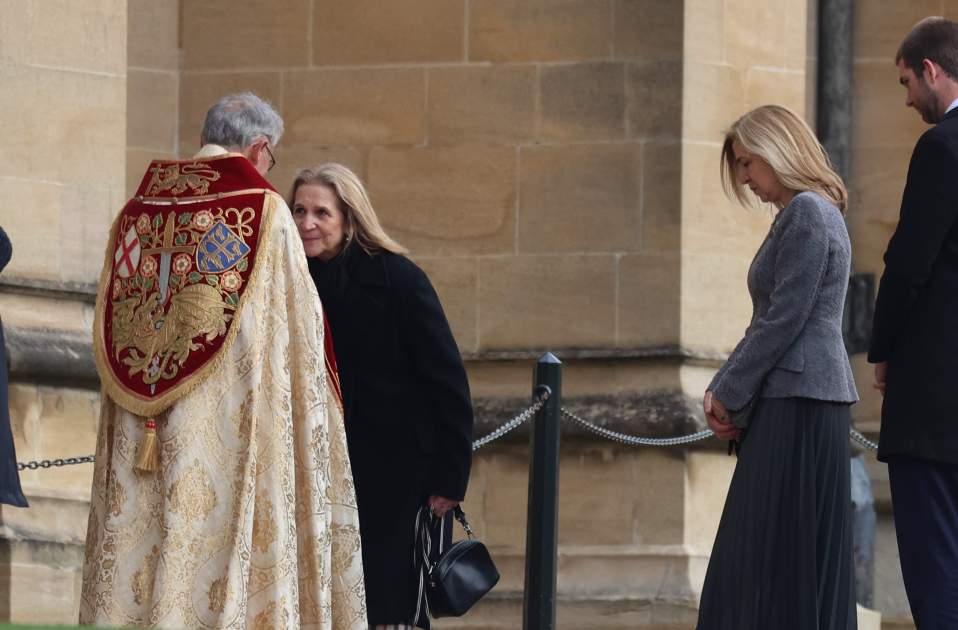 EuropaPress 5786684 infanta elena junto hermana infanta cristina miguel urdangarin llegando