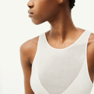 No ensenya, però suggereix