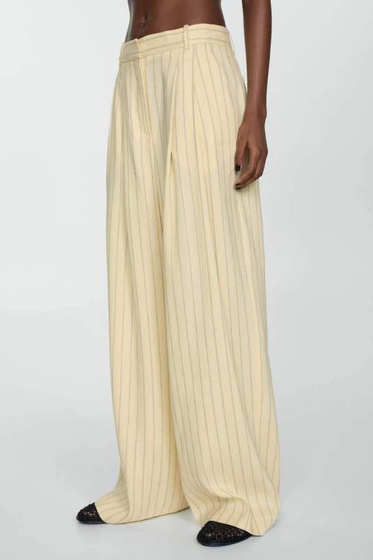 Pantalón de Mango Pantalón de Mango