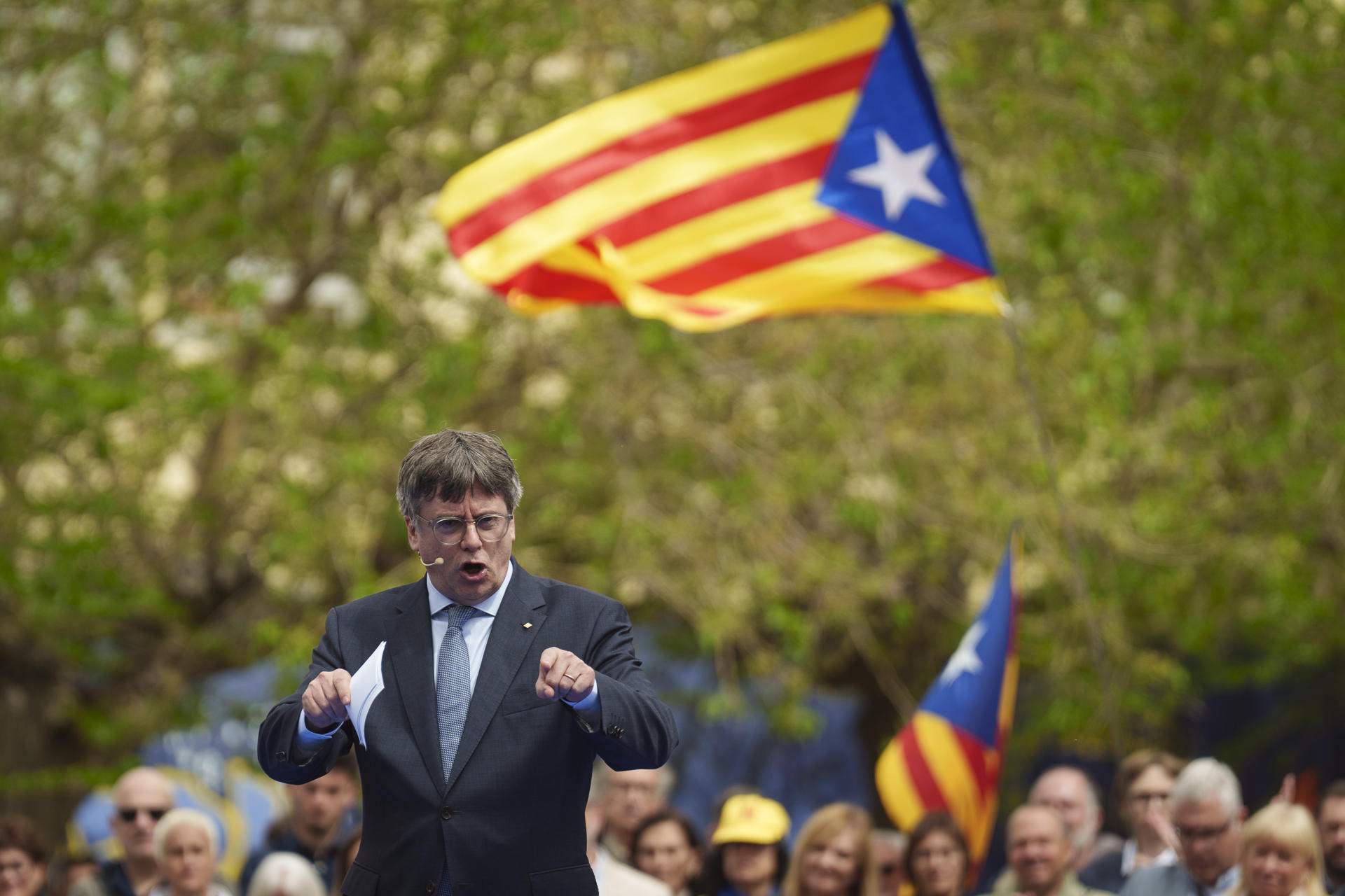 Carles Puigdemont ja fa vida pública a la Catalunya Nord: diada castellera i partit dels Dragons
