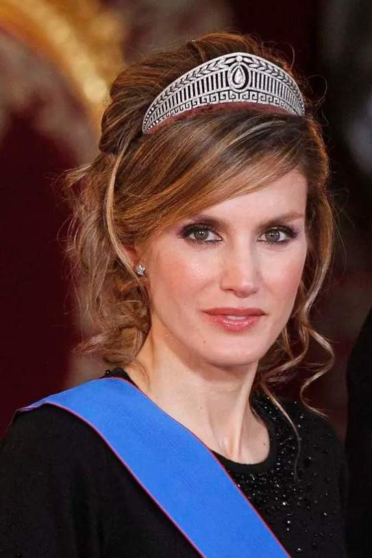tiara1 tiara1