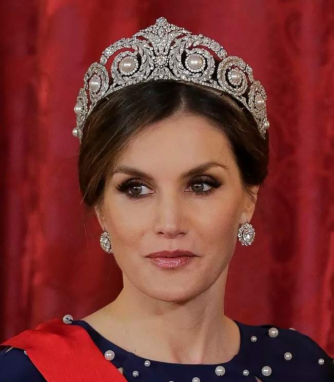 tiara3 tiara3