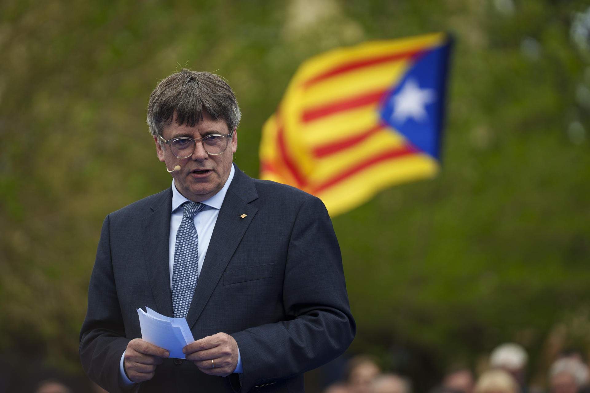 Junts activa "l'operació desconnectar pantalles": els mítings de Puigdemont, a Argelers i hi porten el públic