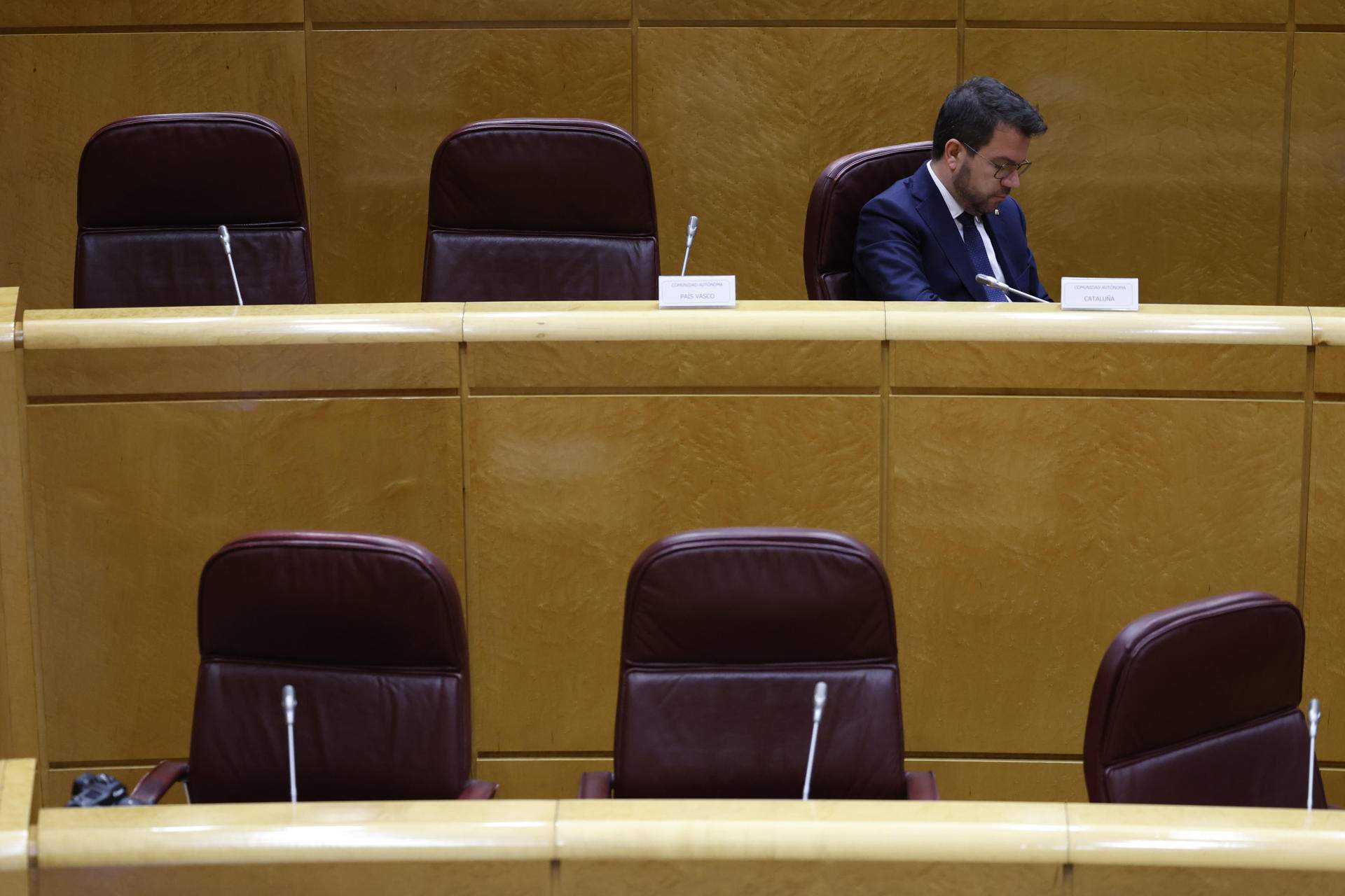 El Senado aprueba el informe que tacha la amnistía de "golpe mortal" entre fuego cruzado de Aragonès y Ayuso