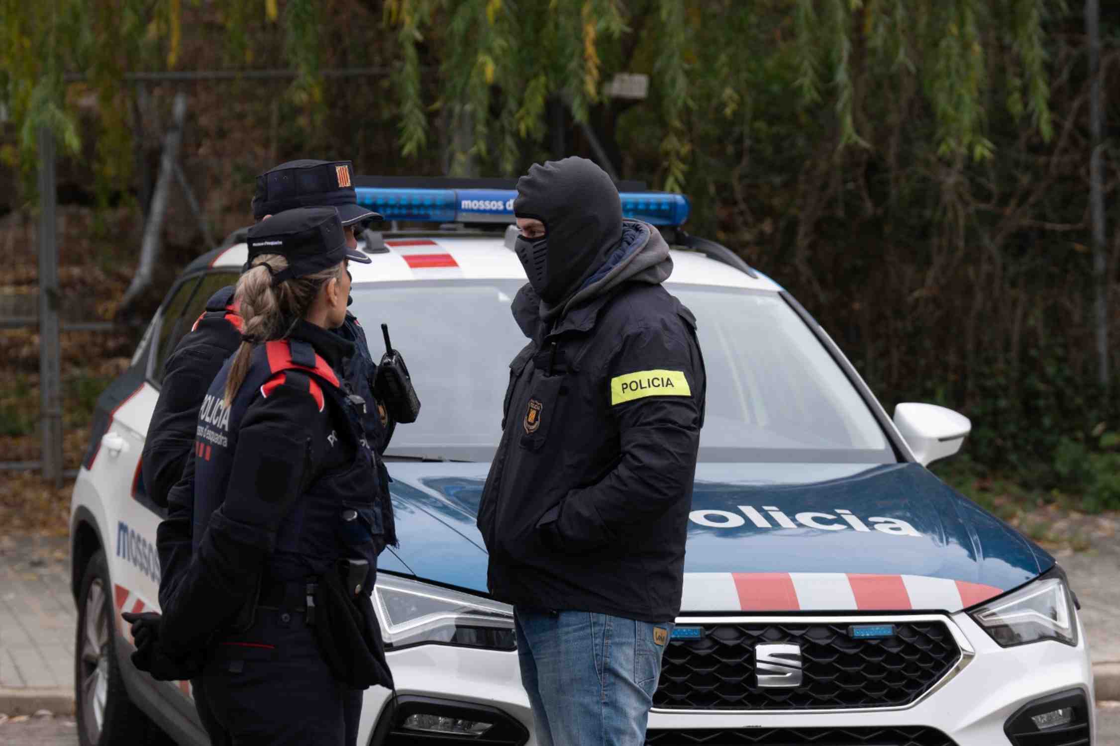 Els Mossos es preparen per al dia D de l'atac terrorista: més material balístic per a la Brimo i l'ARRO