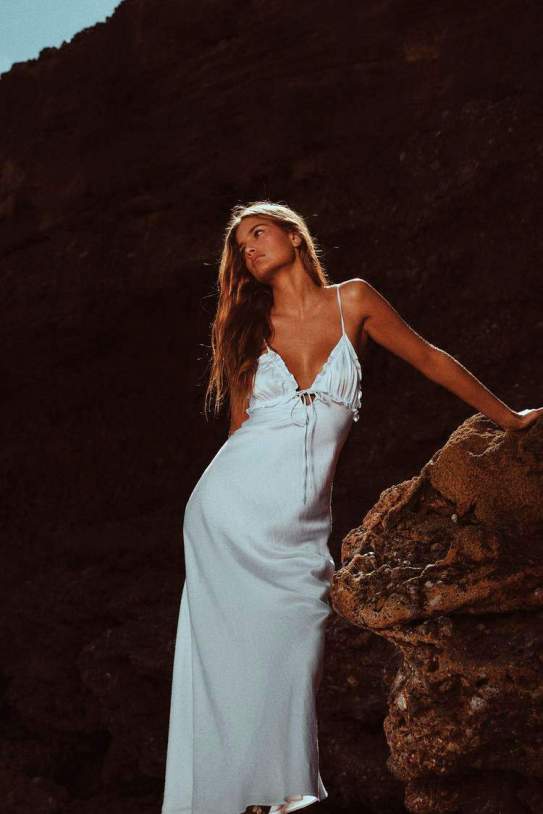 Vestido midi satinado1 Vestido midi satinado1