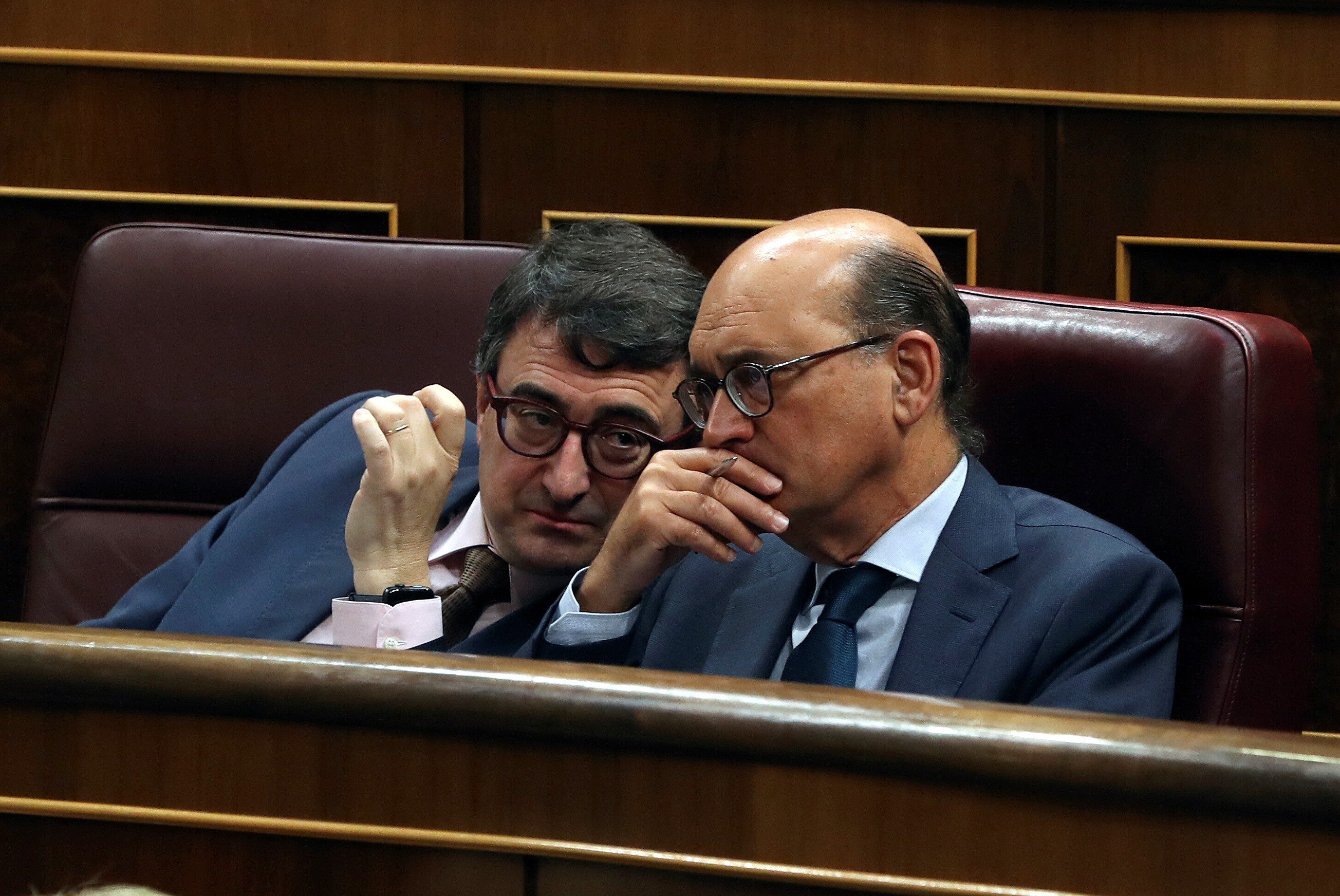 Màxima expectació: el PNB ja ha decidit si deixa caure o no Rajoy