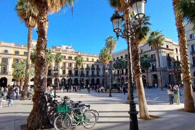 facanes placa reial foto jordi palmer (2) facanes placa reial foto jordi palmer (2)