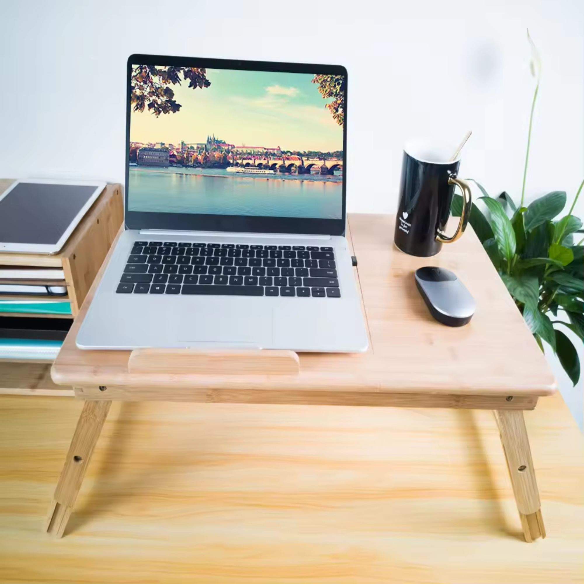 Si haces teletrabajo esta mesa portátil que Miravia ha hundido el precio, es tu solución a la comodidad