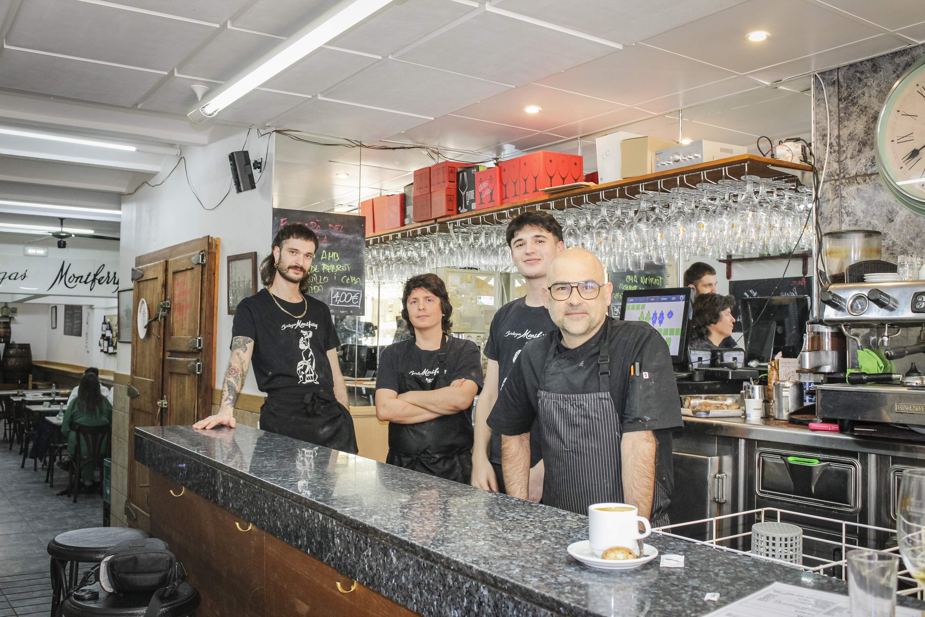 La bodega més famosa de Sants on podràs endrapar els seus entrepans revolucionaris