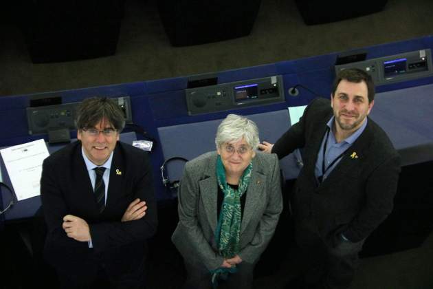 Carles Puigdemont Clara Ponsati Toni Comin / ACN