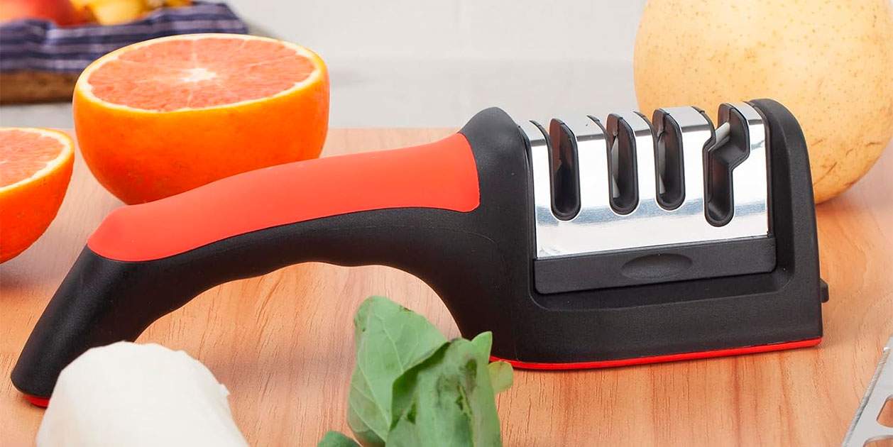 Aquest esmolador de ganivets ha multiplicat les vendes per mil a Amazon perquè els deixa com nous