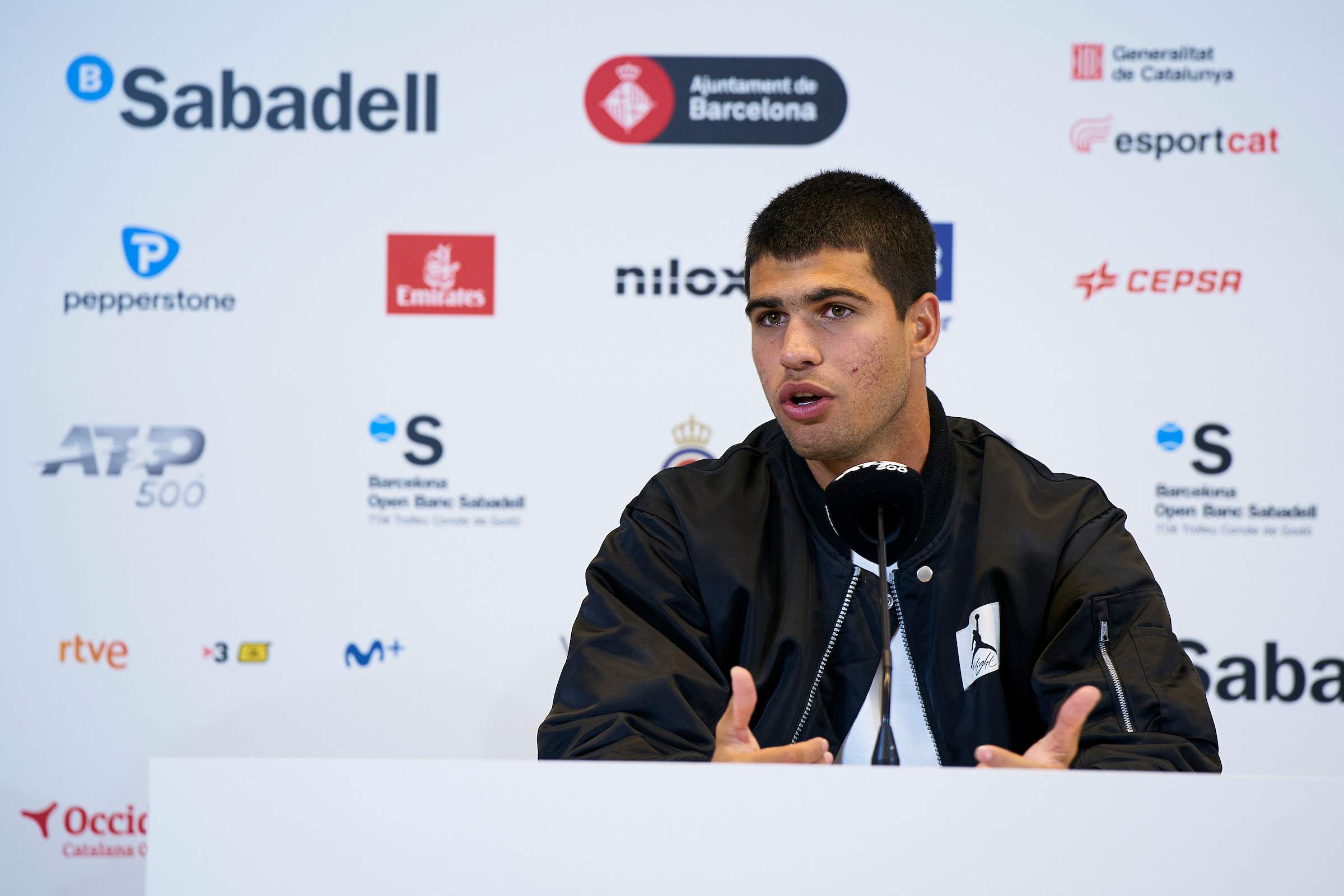 Carlos Alcaraz no se recupera a tiempo y no podrá disputar el Barcelona Open Banc Sabadell