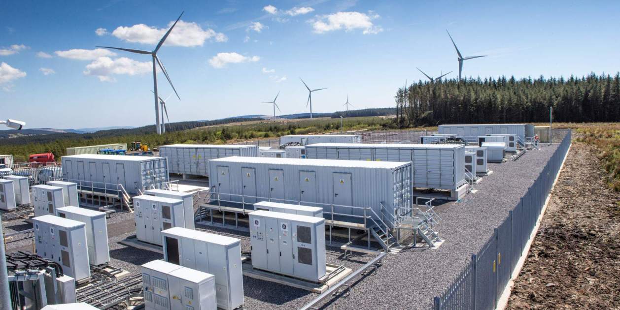 Sistema de almacenamiento de Vattenfall en el parque Pen y Cymoedd de 228 MW en el sur de Gales