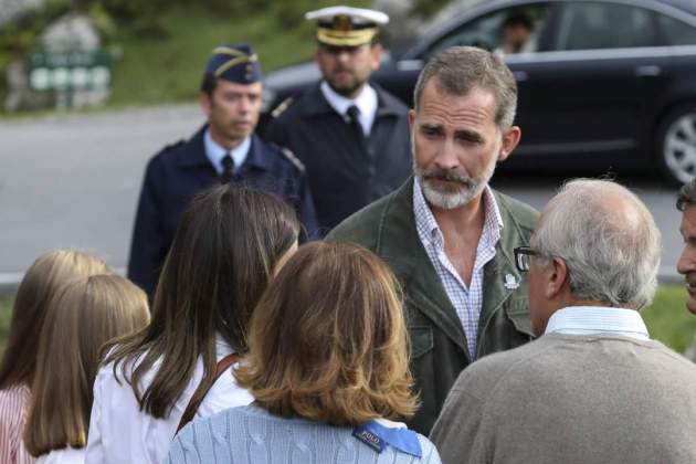 Felipe con Paloma y Letizia e