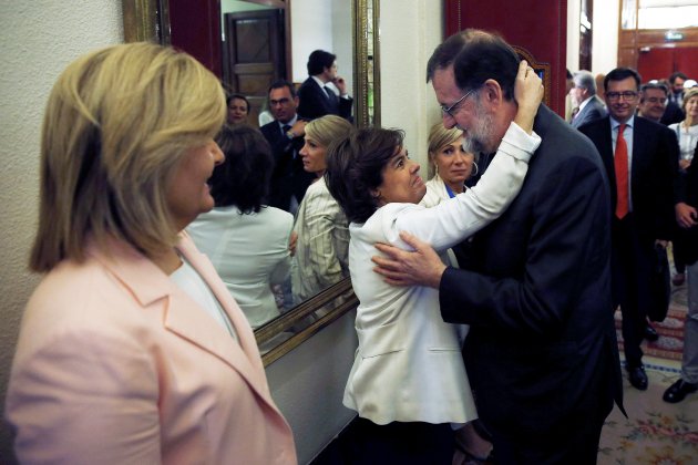 Mariano Rajoy Soraya Sáenz de Santamaría despedida / Efe