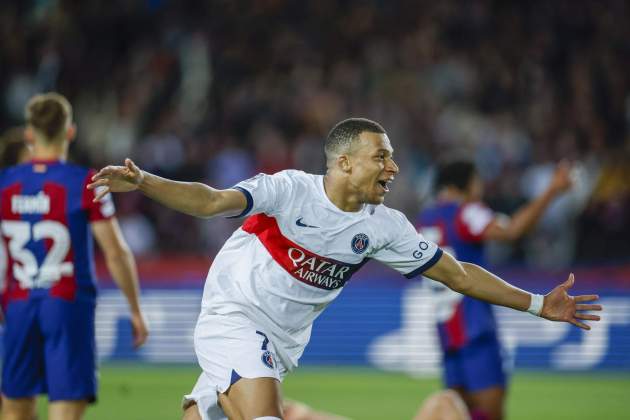 Mbappé gol PSG Barça / Foto: EFE