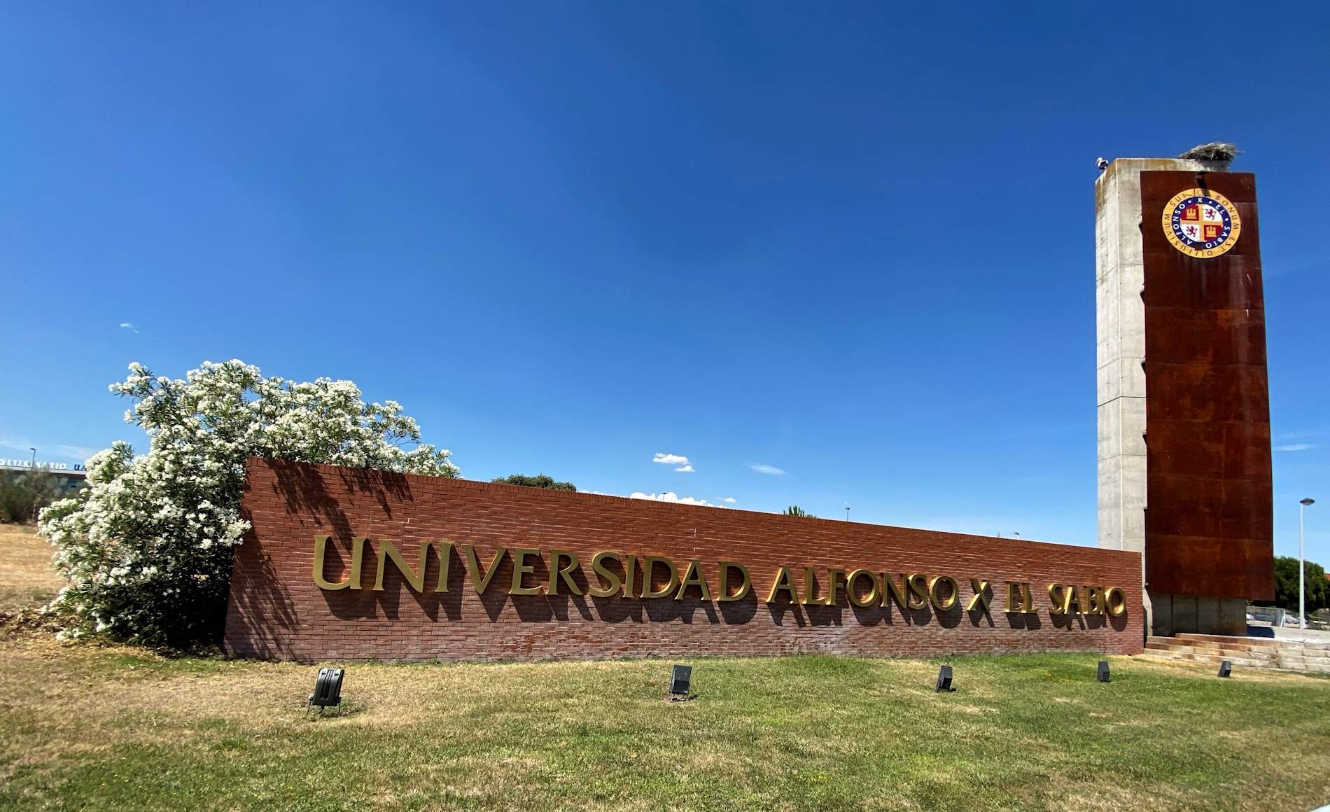 La Universidad Alfonso X el Sabio i IBM firmen un conveni per promoure les competències tecnològiques