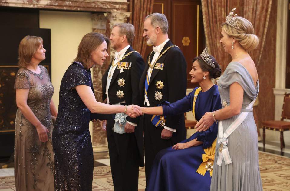 Letizia sentada en la recepción Letizia sentada en la recepción