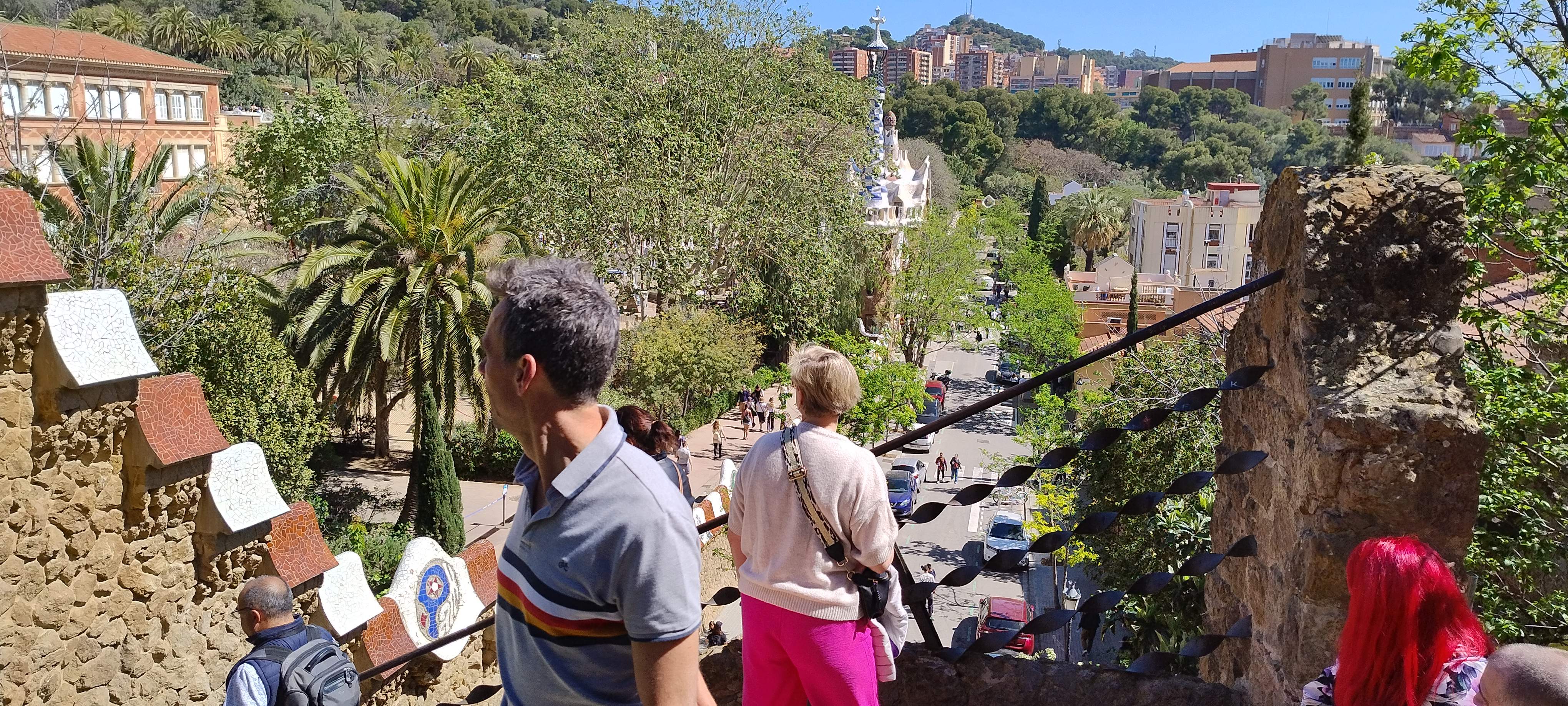 Plan de choque en el barrio de la Salut para ordenar los accesos al Park Güell