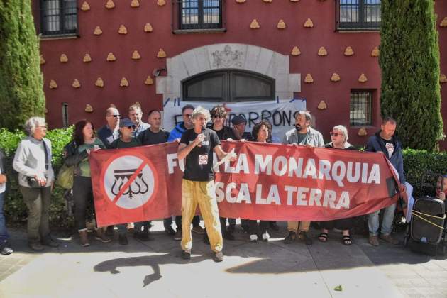 activistes cacg antimonàrquics girona a figueres