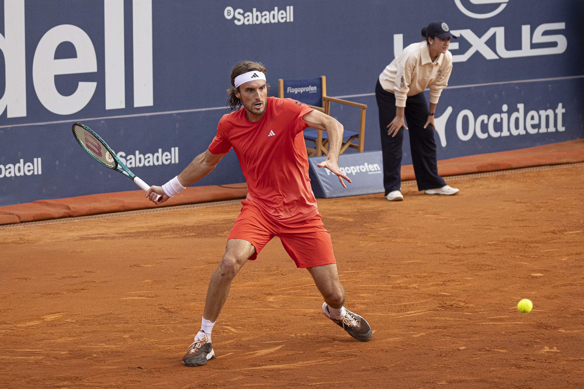 Tsitsipas remunta contra Lajovic i se cita amb Ruud a la final del Barcelona Open Banc Sabadell