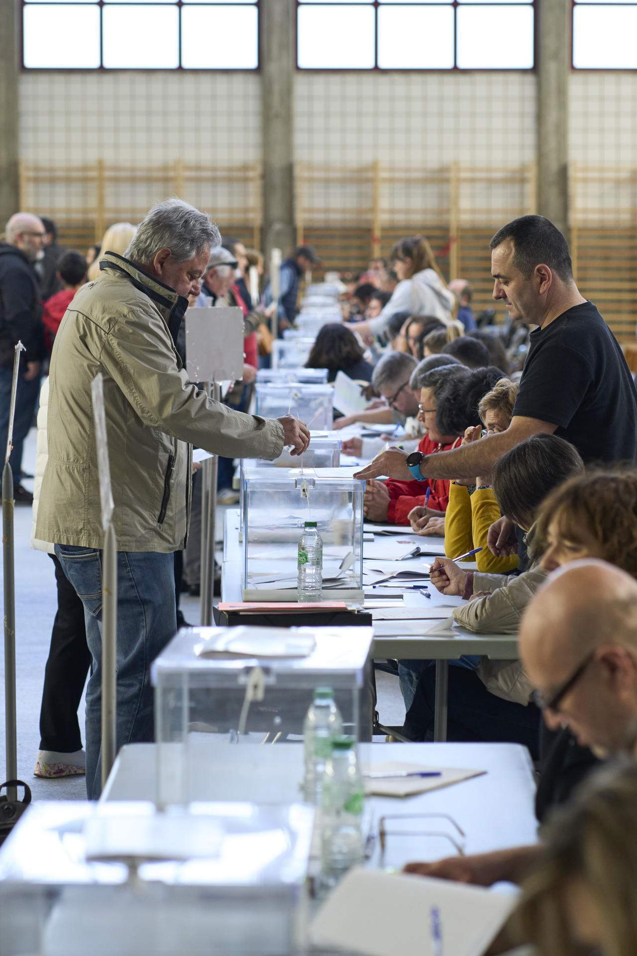 La participación en las elecciones del País Vasco llega al 51% a dos horas del cierre de urnas