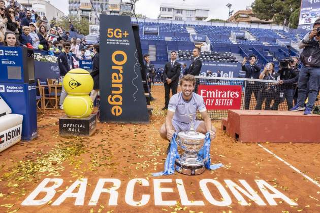 Casper Ruud amb el trofeu del Barcelona Open Banc Sabadell / Foto: Carlos Baglietto