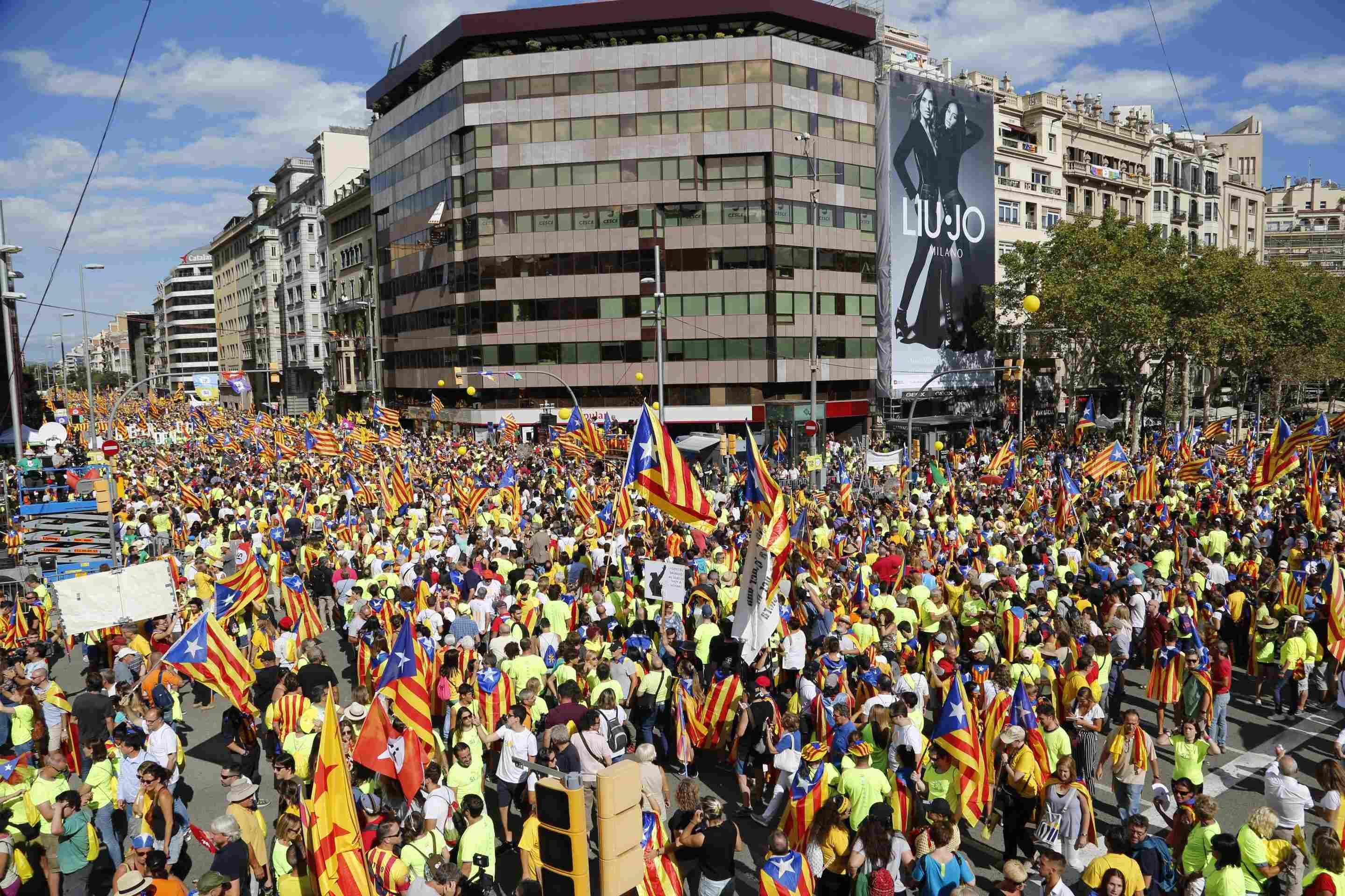 France Presse: "Adeu Espanya!, la manifestació de Barcelona"
