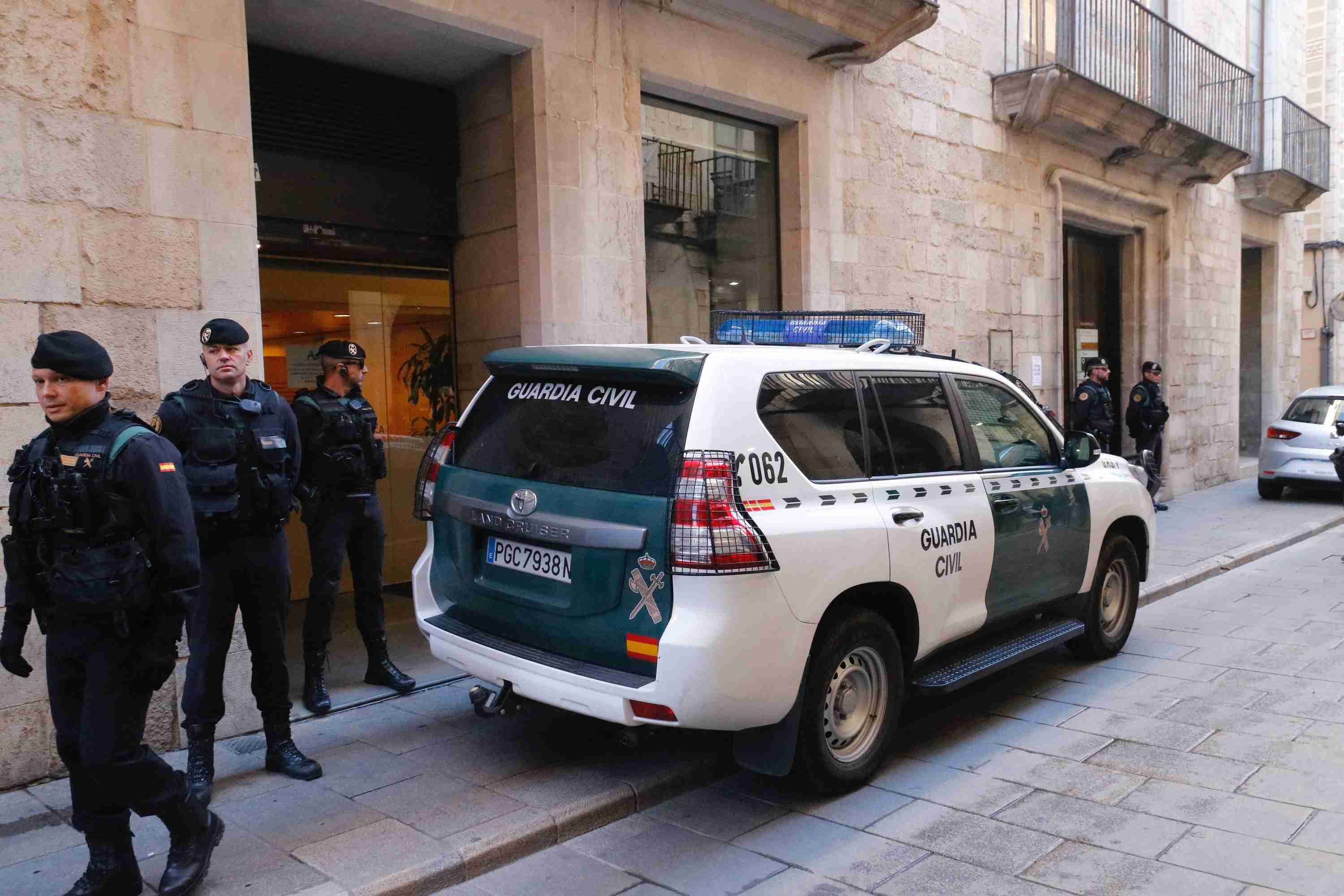 La Guardia Civil detiene 9 personas y aprehende 1.200 kilos de hachís